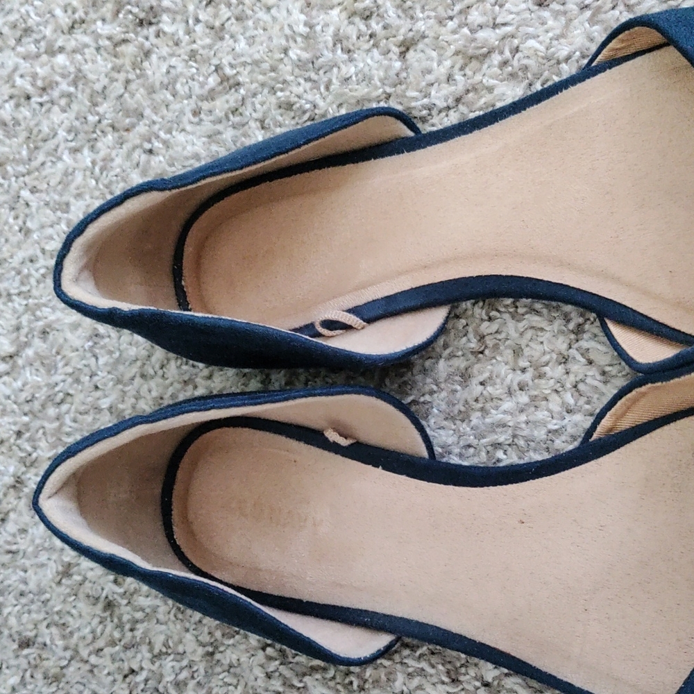 FINAL SALE Old Navy Point Toed Flats - Picture 5 of 5